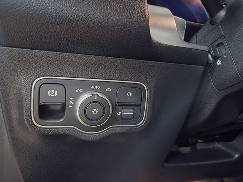 Used 2023 Mercedes-Benz EQB 350 4MATIC SUV image 38