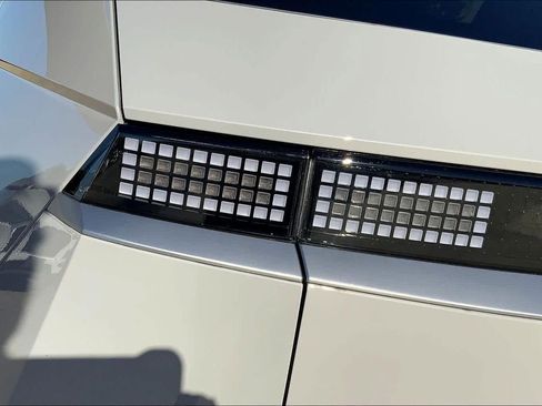 New 2026 Hyundai Ioniq 5 SE image 14