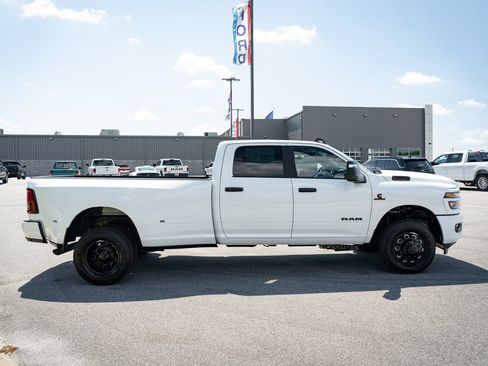 New 2026 RAM 3500 Big Horn AWD/4WD image 11
