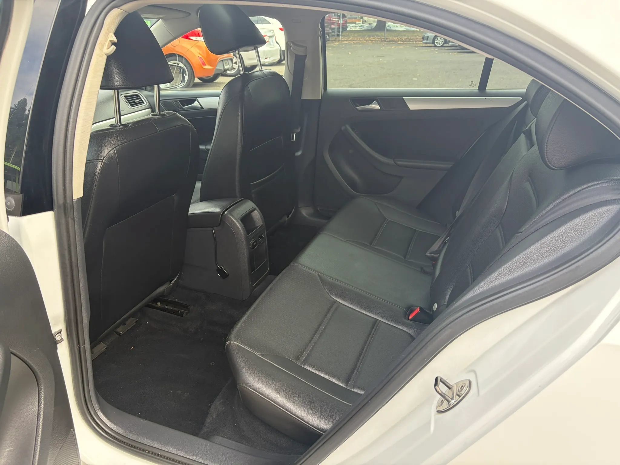 Used 2014 Volkswagen Jetta SE FWD image 11