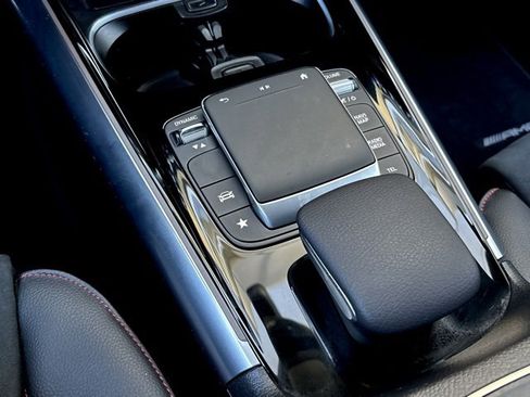 Used 2022 Mercedes-Benz GLA 250 image 20