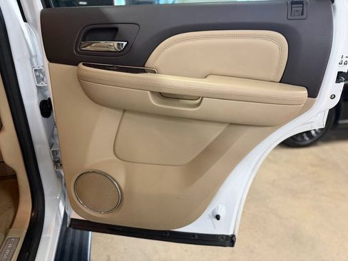 Used 2012 GMC Yukon Denali AWD/4WD image 28