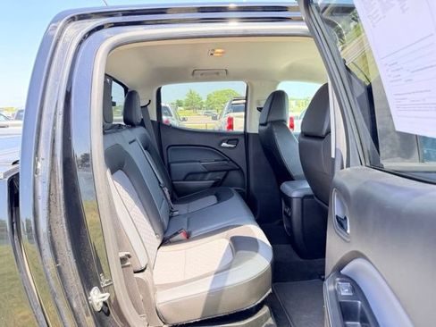 Used 2018 Chevrolet Colorado Z71 AWD/4WD image 9
