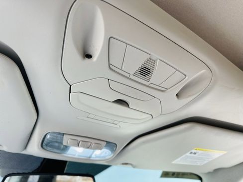 Used 2020 Ford Transit Connect XLT image 34