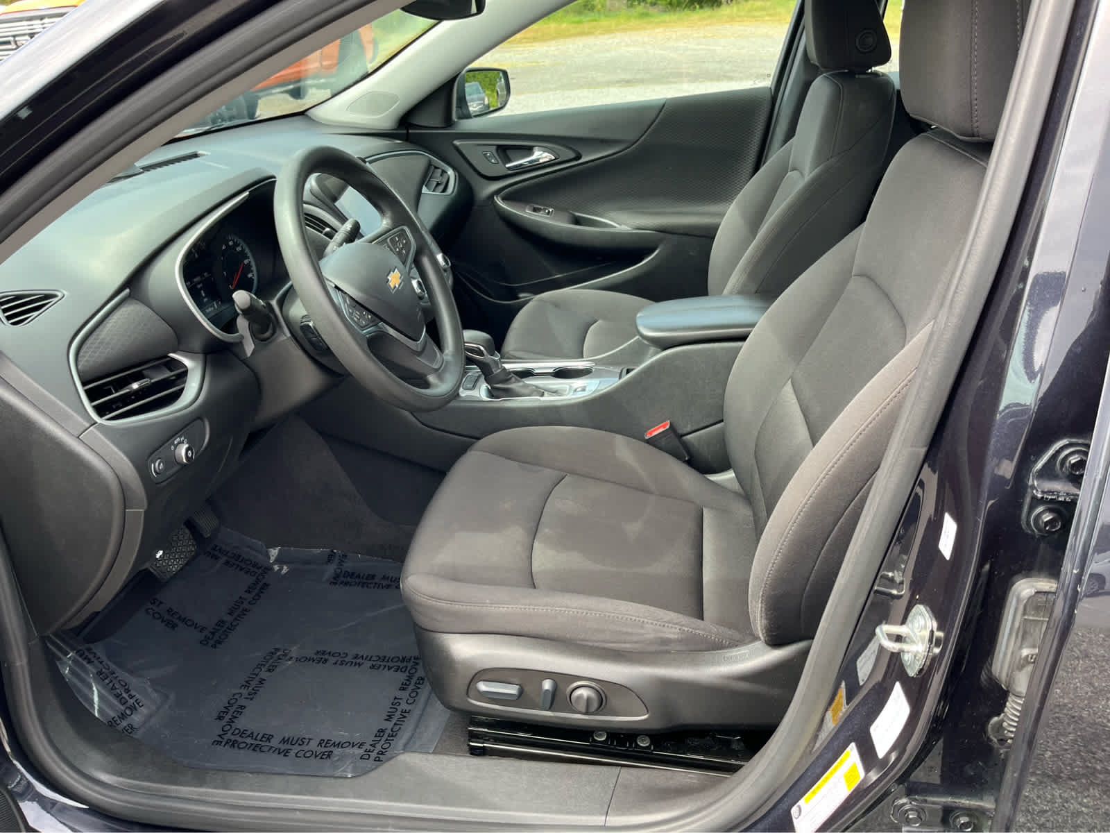Used 2023 Chevrolet Malibu LT w/ Driver Confidence Package FWD image 10