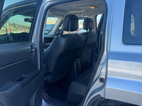 Used 2016 Jeep Patriot High Altitude image 18