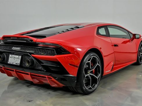 Used 2020 Lamborghini Huracan EVO AWD/4WD image 10