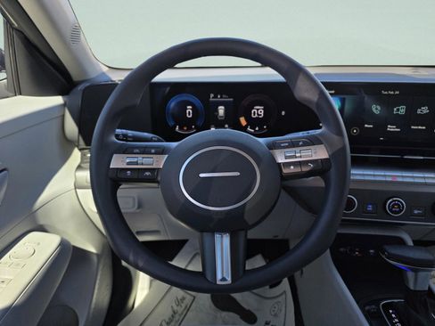 New 2026 Hyundai Kona SE image 16