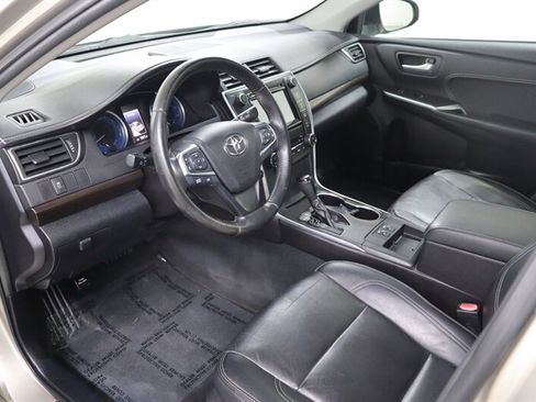 Used 2015 Toyota Camry XLE FWD image 16