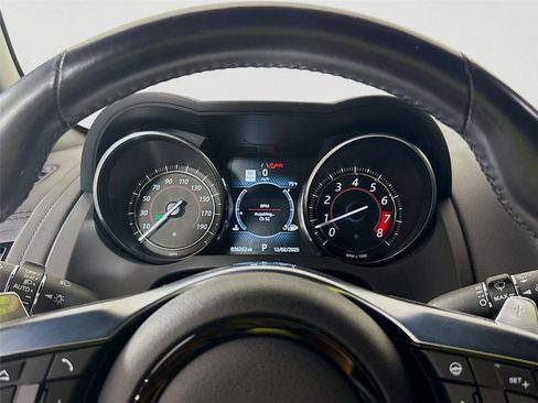 Used 2020 Jaguar F-TYPE Convertible image 10