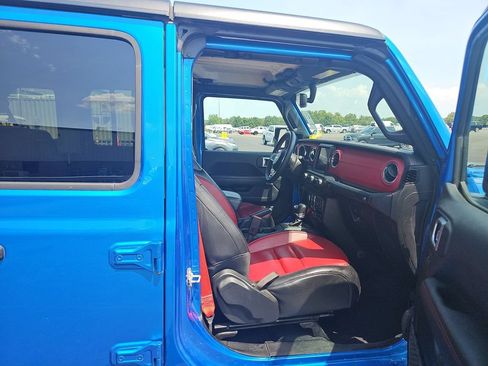 Used 2023 Jeep Wrangler Unlimited Rubicon 4xe AWD/4WD image 5