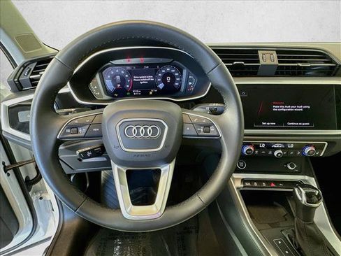 Used 2025 Audi Q3 2.0T Premium w/ Convenience Package AWD/4WD image 11
