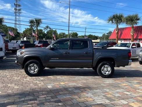Used 2021 Toyota Tacoma SR5 RWD image 6