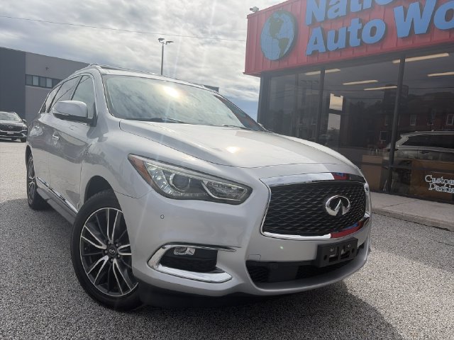 Used 2017 INFINITI QX60 FWD w/ Deluxe Technology Package image 1