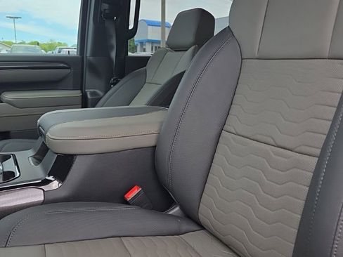 New 2026 Chevrolet Silverado 2500 ZR2 AWD/4WD image 13