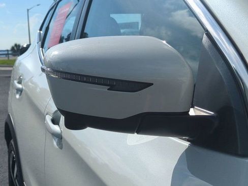Used 2022 Nissan Rogue Sport SL w/ Premium Package FWD image 13