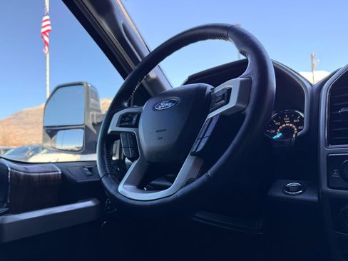 Used 2018 Ford F150 Lariat w/ Equipment Group 502A Luxury image 9