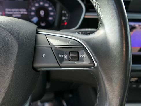 Used 2024 Audi Q3 2.0T Premium image 15