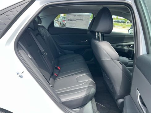 New 2026 Hyundai Elantra Limited FWD image 26
