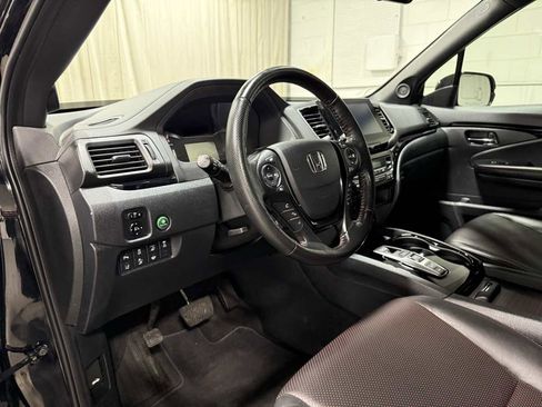 Used 2023 Honda Ridgeline Black Edition image 9