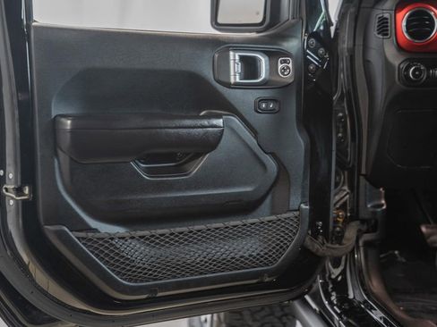 Used 2019 Jeep Wrangler Unlimited Rubicon AWD/4WD image 38