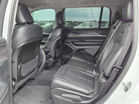 Used 2022 Jeep Grand Cherokee L Limited image 6