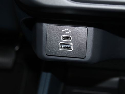 New 2025 Ford Maverick XL image 40