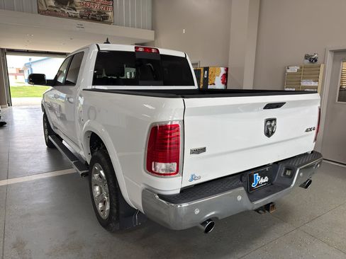 Used 2018 RAM 1500 Laramie AWD/4WD image 7