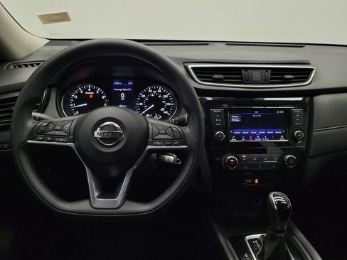 Used 2020 Nissan Rogue S image 22