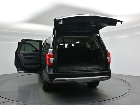 Used 2024 Ford Expedition Max XLT image 34