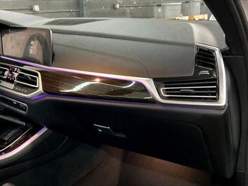 Used 2021 BMW X5 xDrive40i w/ Premium Package image 18