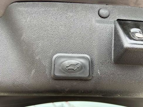 Used 2014 GMC Acadia SLT image 13