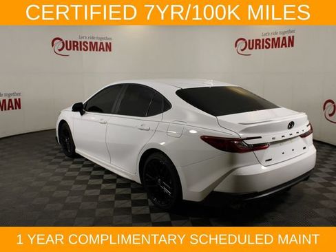 Used 2025 Toyota Camry SE FWD image 4