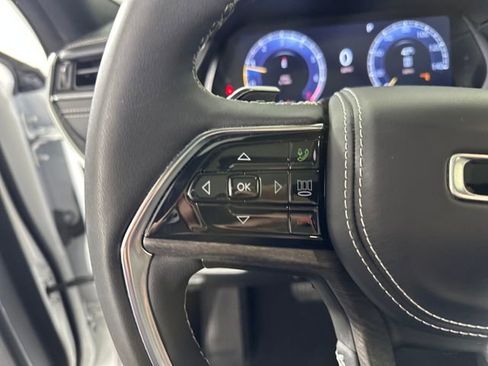 Used 2025 Jeep Grand Cherokee L Overland w/ Luxury Tech Group IV image 15