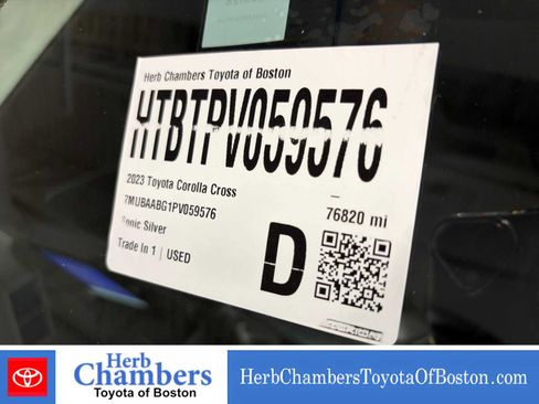 Used 2023 Toyota Corolla Cross LE w/ Moonroof Package AWD/4WD image 13
