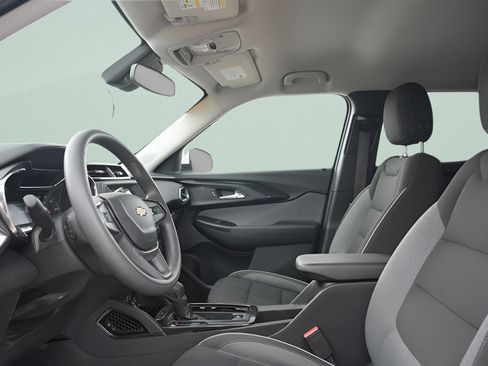 Used 2023 Chevrolet TrailBlazer LT FWD image 22
