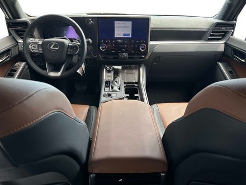 Certified 2026 Lexus GX 550 w/ Cold Area Package AWD/4WD image 16
