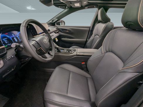 New 2026 Toyota Crown XLE image 4