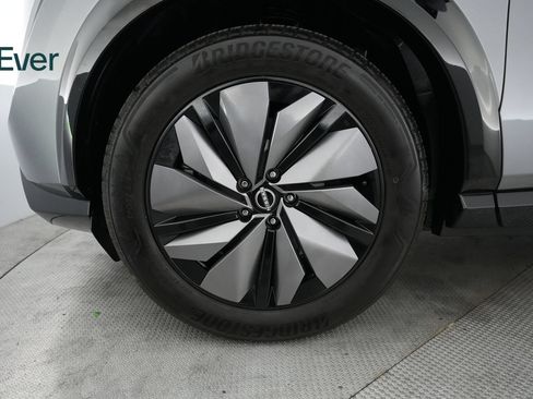 Used 2024 Nissan Ariya AWD image 19
