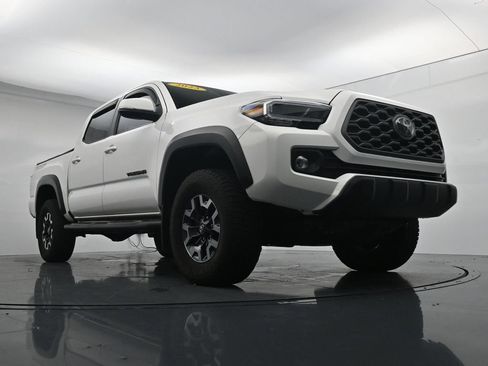 Used 2023 Toyota Tacoma TRD Off-Road AWD/4WD image 32