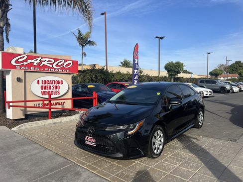 Used 2022 Toyota Corolla LE image 4