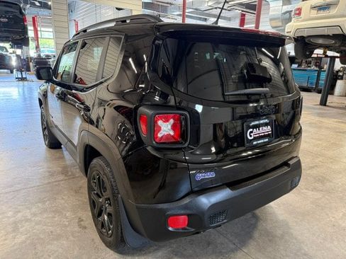Certified 2017 Jeep Renegade Altitude AWD/4WD image 24