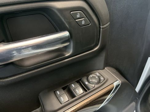 Used 2022 Chevrolet Silverado 1500 LT image 4