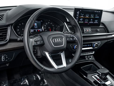 Certified 2023 Audi Q5 2.0T Premium w/ Convenience Package AWD/4WD image 9