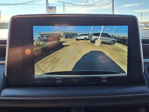 Used 2022 GMC Yukon AT4 image 10