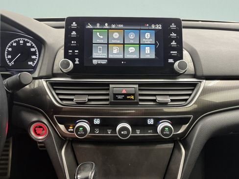 Used 2018 Honda Accord Sport image 12