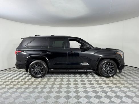 Used 2025 Toyota Sequoia Platinum image 6