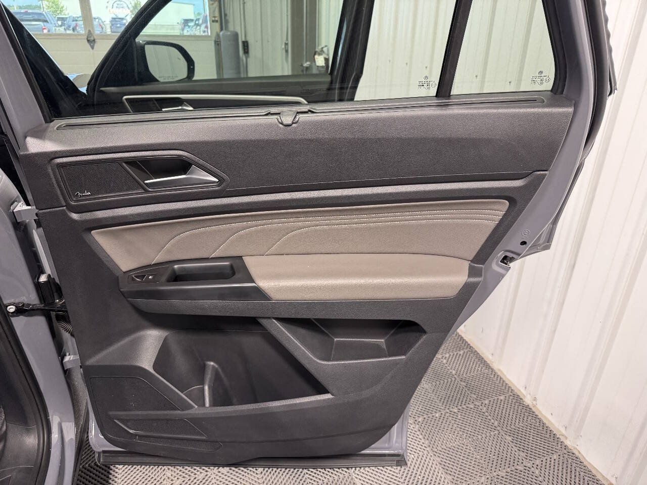 Used 2021 Volkswagen Atlas Cross Sport SEL Premium R-Line w/ Cross Sport MDO Package AWD/4WD image 22