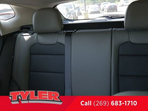 New 2025 Chevrolet Trax ACTIV w/ Sunroof Package image 41