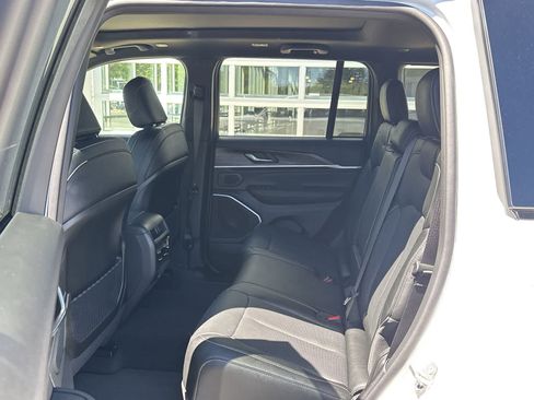 New 2026 Jeep Grand Cherokee Limited AWD/4WD image 11
